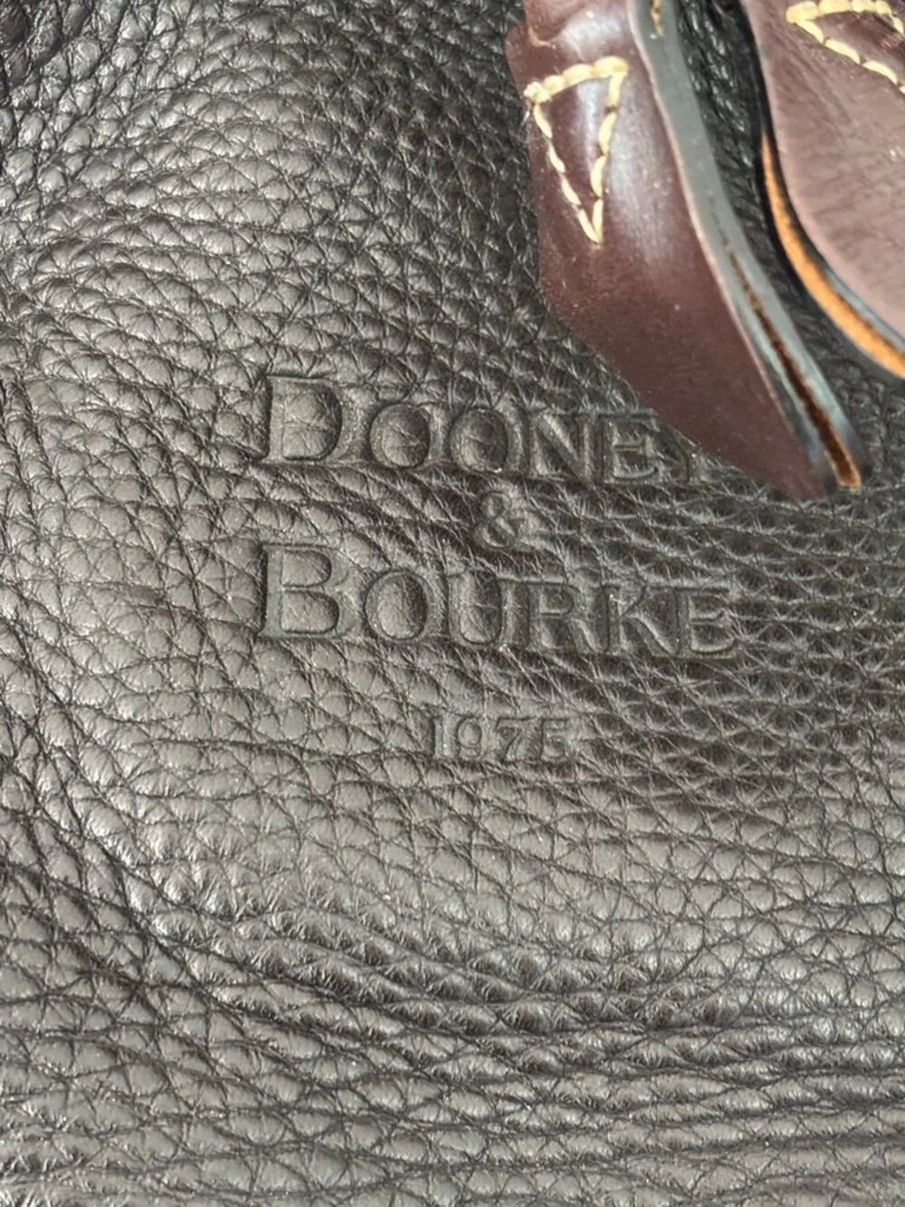 VTG DOONEY & BOURKE Drawstring Bucket Bag in Dark Brown Leather